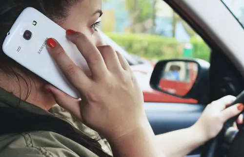 Can you pay attention to two things at once, like driving and talking on the phone?